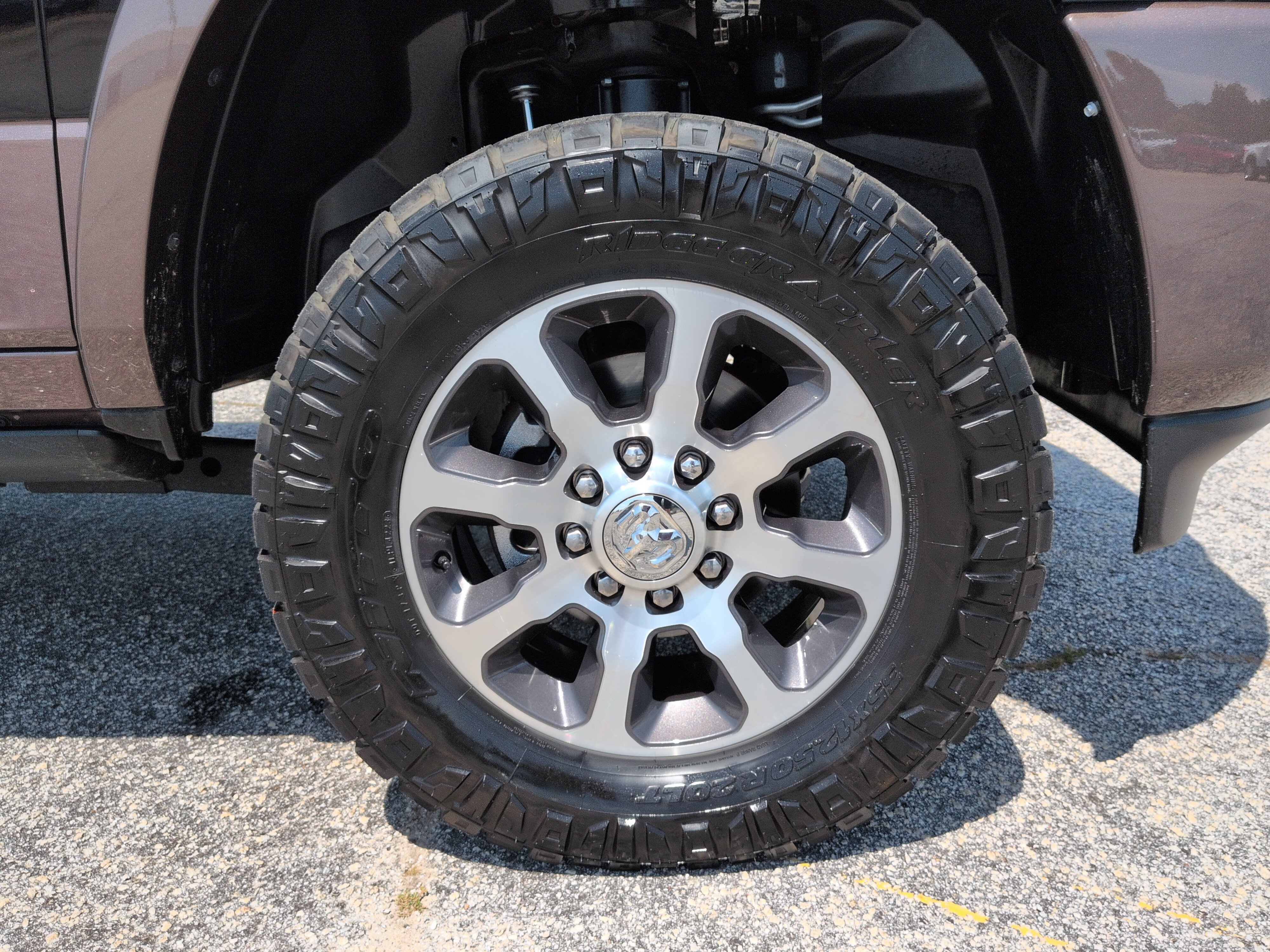 Used 2024 RAM 2500 Limited w/ Safety Group AWD/4WD image 9