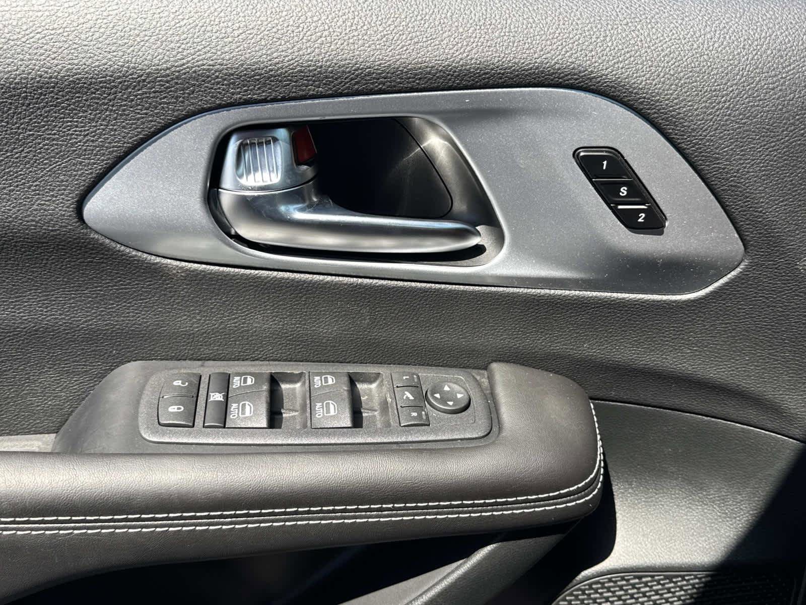 New 2026 Chrysler Pacifica Limited image 13