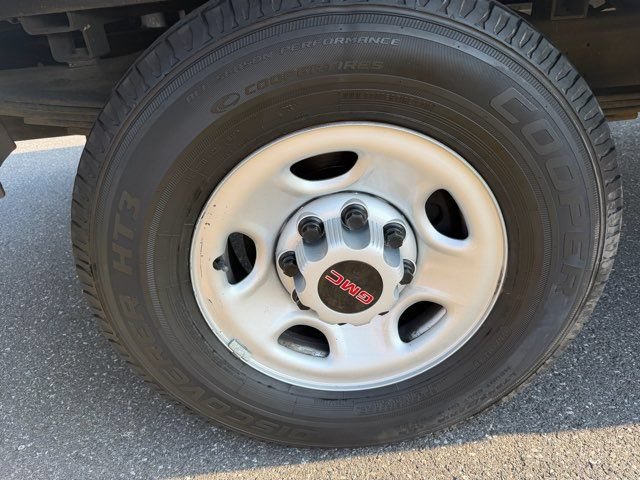 Used 2019 GMC Savana 3500 w/ Power Convenience Package RWD image 31