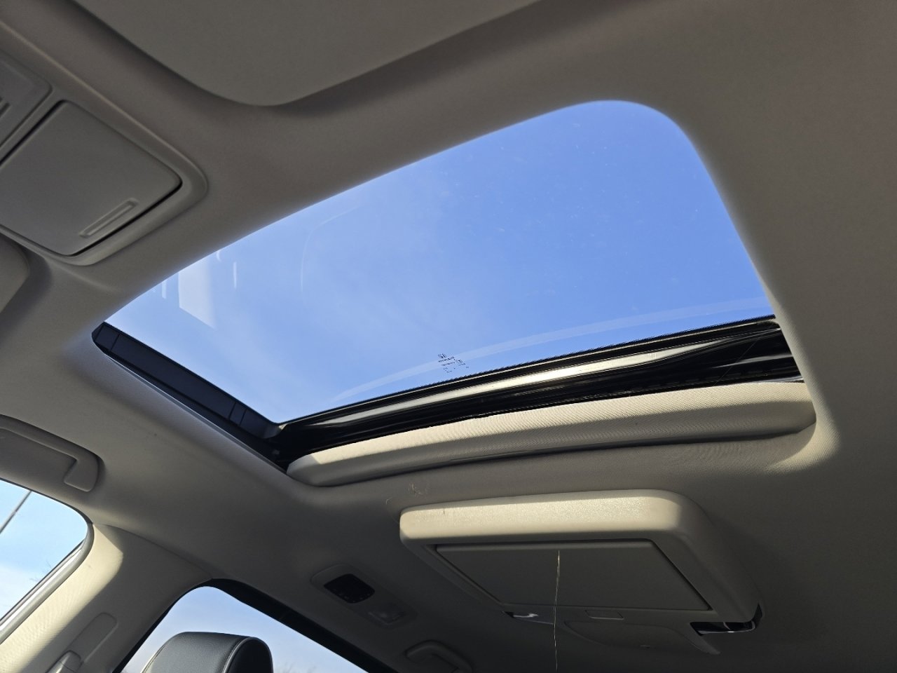 New 2026 Honda Odyssey Touring image 3