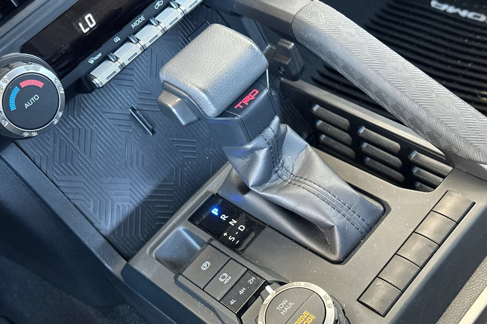 Used 2025 Toyota Tacoma TRD Sport AWD/4WD image 19