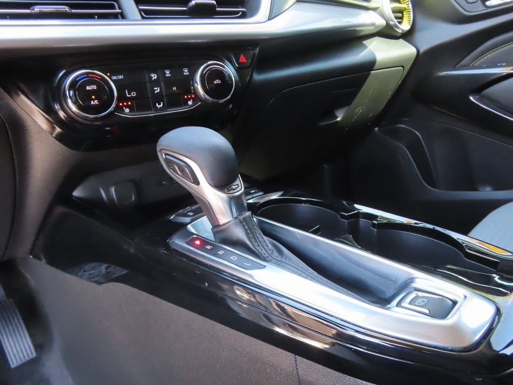 Used 2024 Chevrolet Trax LT w/ Driver Confidence Package image 7