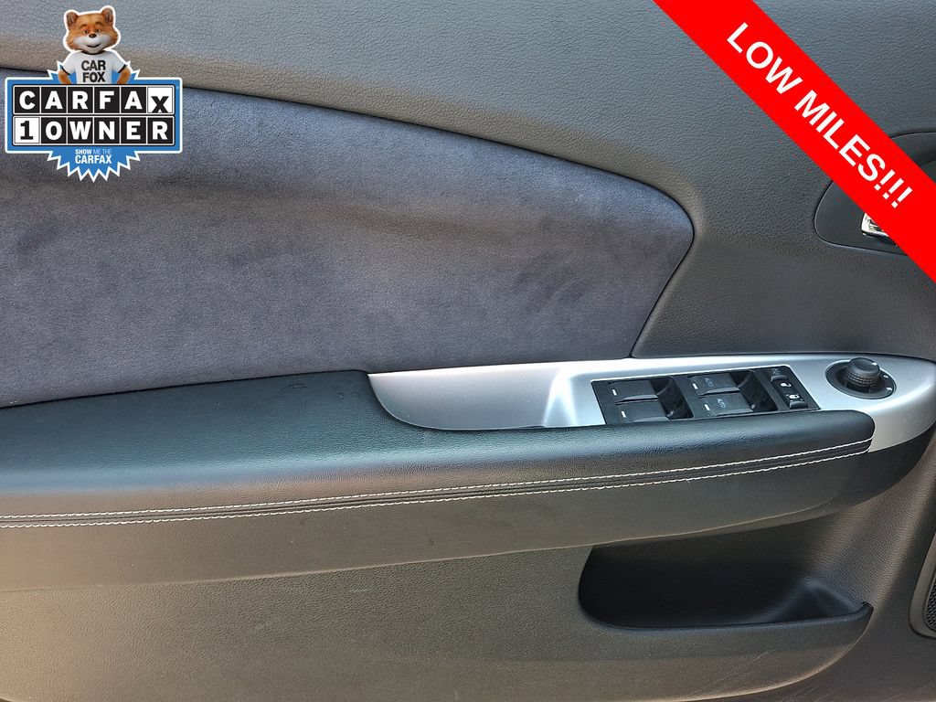 Used 2013 Chrysler 200 S FWD image 11