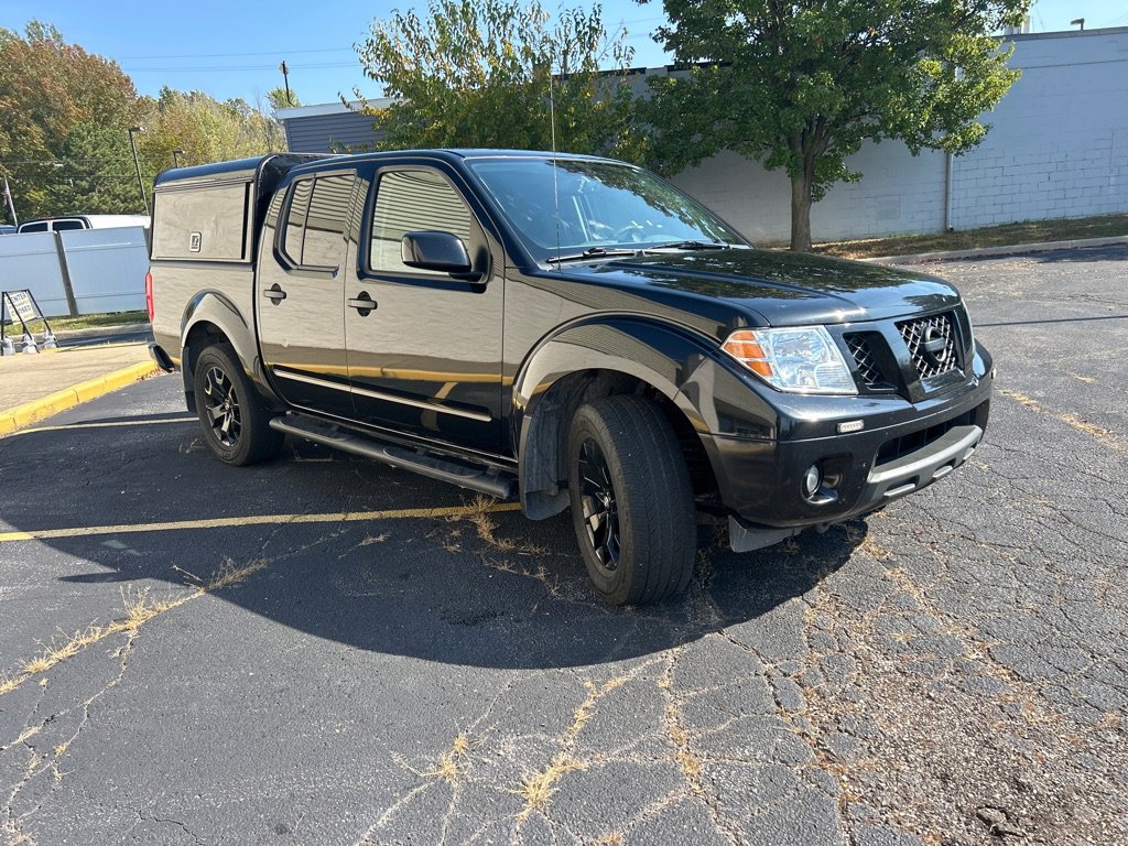 Used 2021 Nissan Frontier SV w/ Midnight Edition Floor Mats image 12