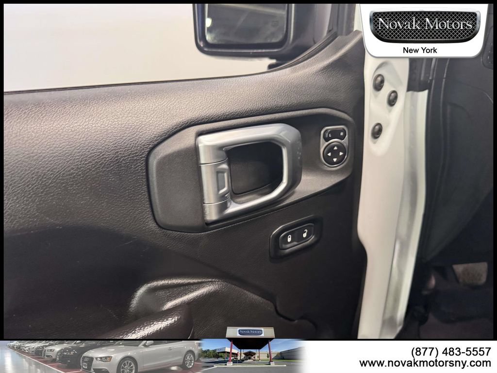 Used 2022 Jeep Gladiator Overland AWD/4WD image 13