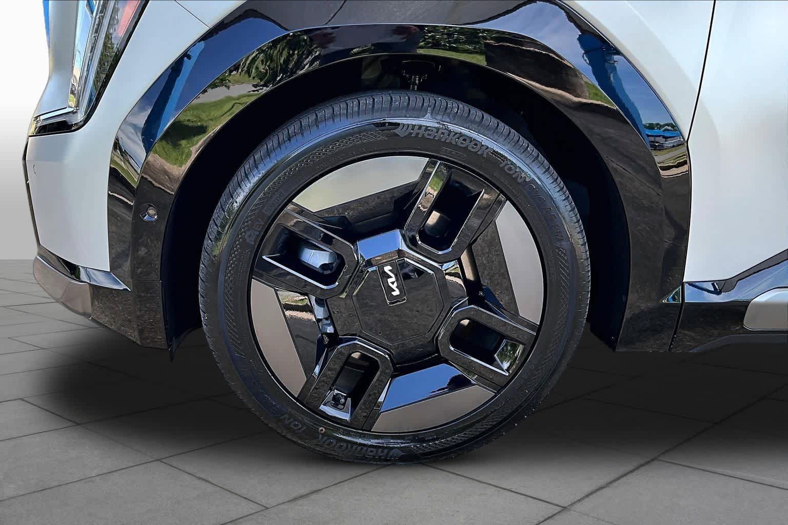 Used 2024 Kia EV9 GT-Line AWD/4WD image 11