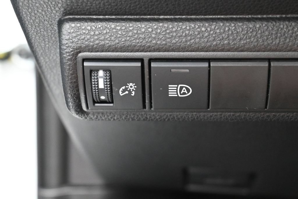 Used 2026 Toyota Corolla LE FWD image 13