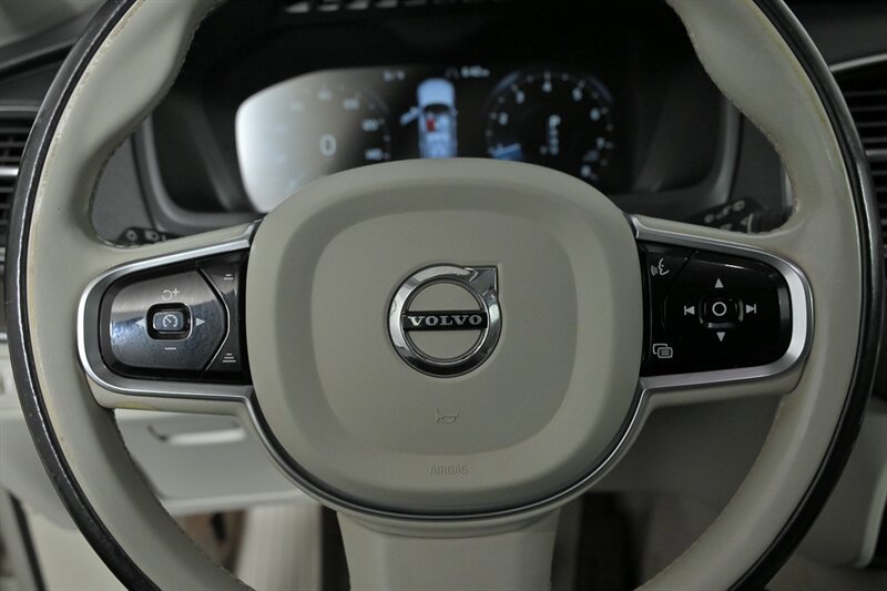Used 2016 Volvo XC90 T6 Momentum w/ Momentum Plus Package AWD/4WD image 26