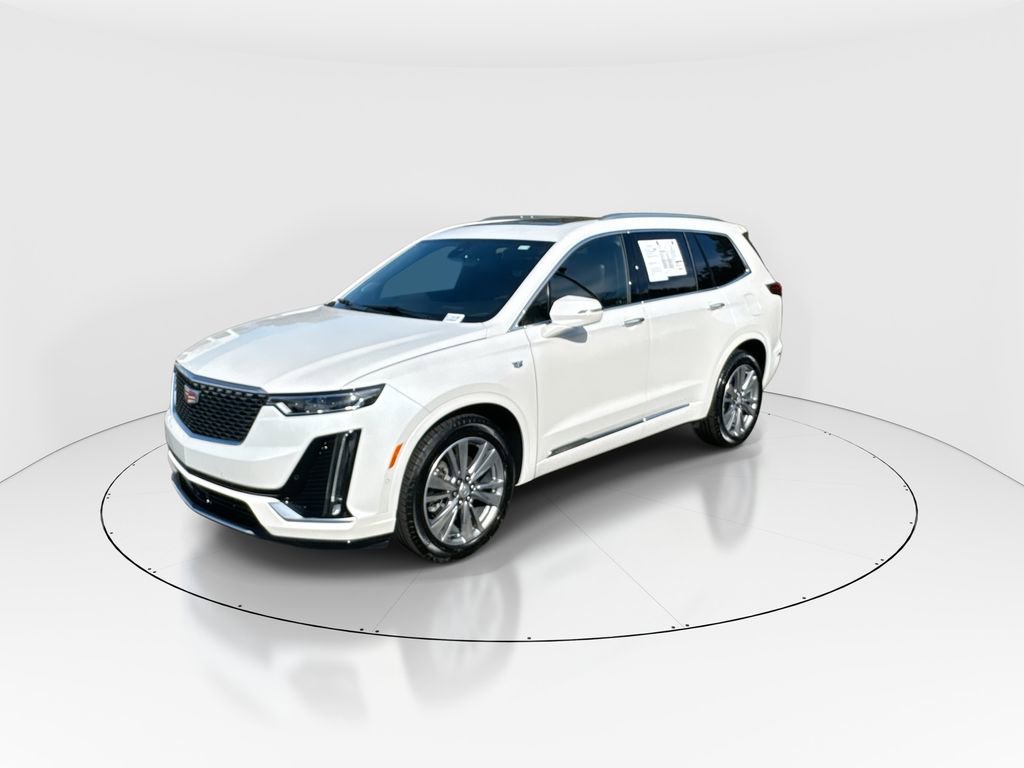 Used 2025 Cadillac XT6 Premium Luxury w/ Technology Package image 4