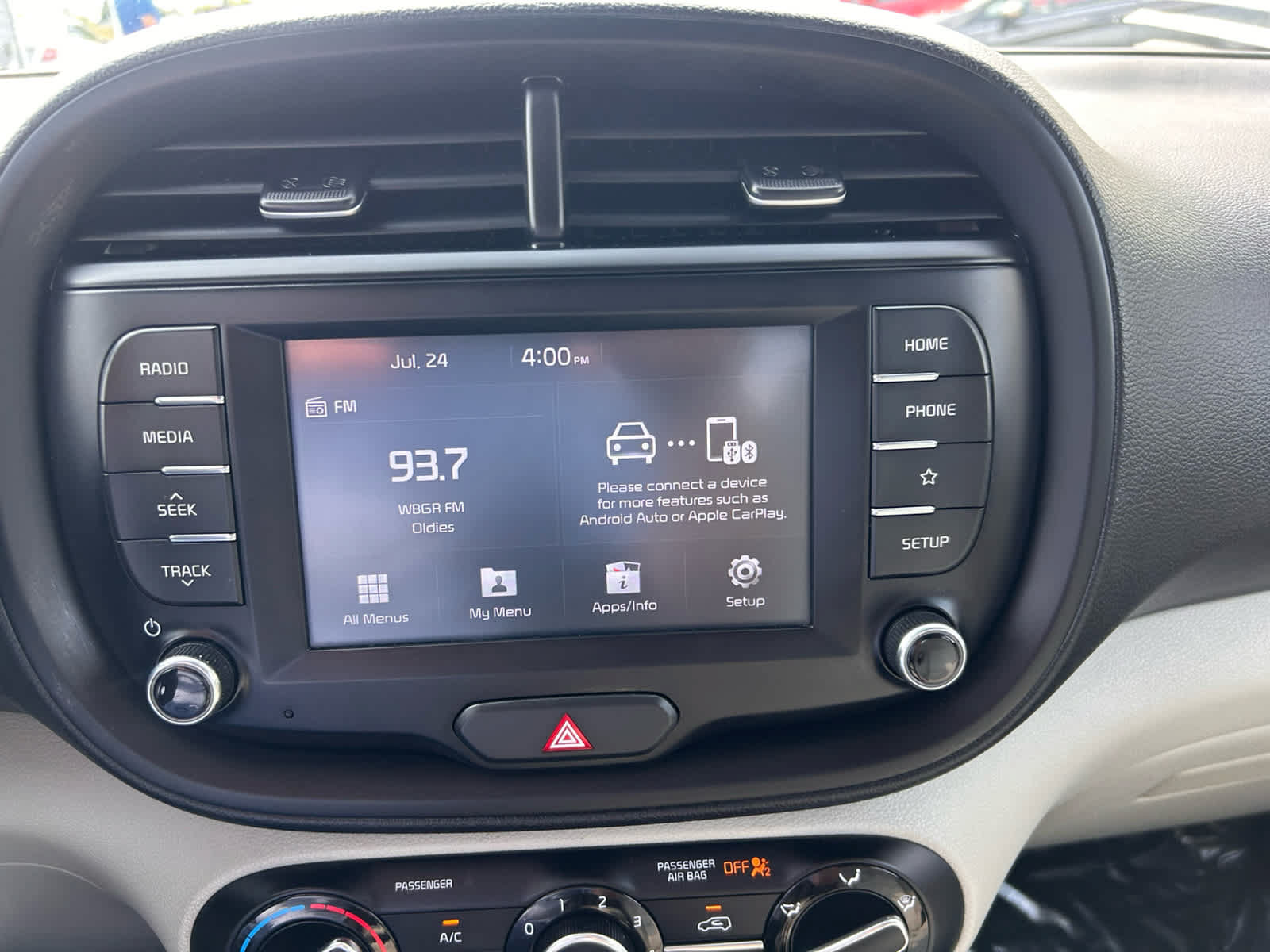 Used 2020 Kia Soul LX FWD image 16