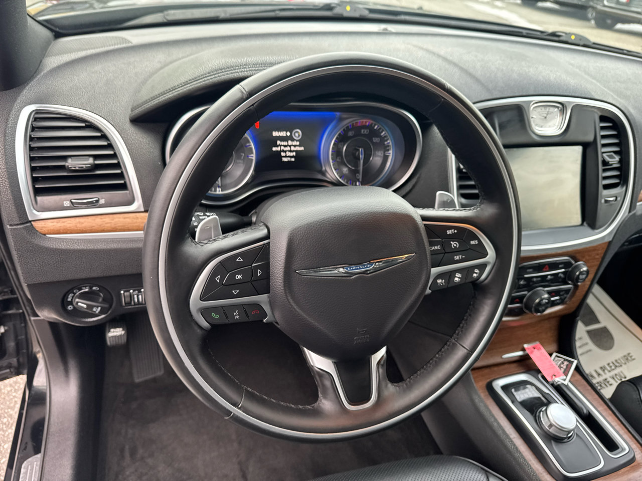 Used 2016 Chrysler 300 C Platinum w/ Safetytec Plus Group image 27