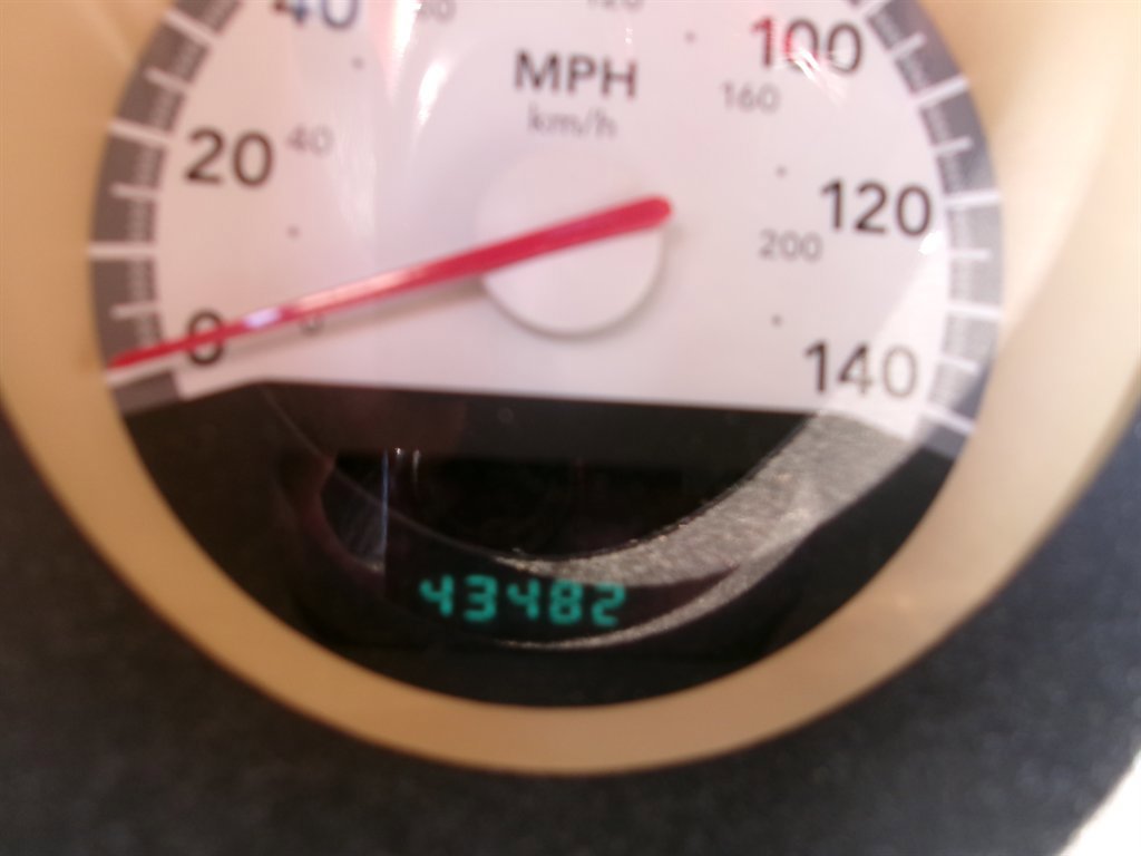 Used 2010 Dodge Challenger SE image 23