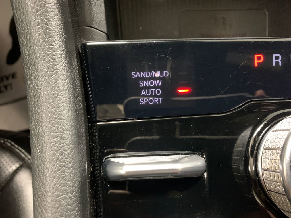 Used 2024 Jeep Grand Cherokee L Limited w/ Luxury Tech Group II image 27