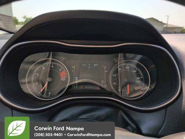 Used 2020 Jeep Cherokee Latitude Plus w/ Cold Weather Group AWD/4WD image 15