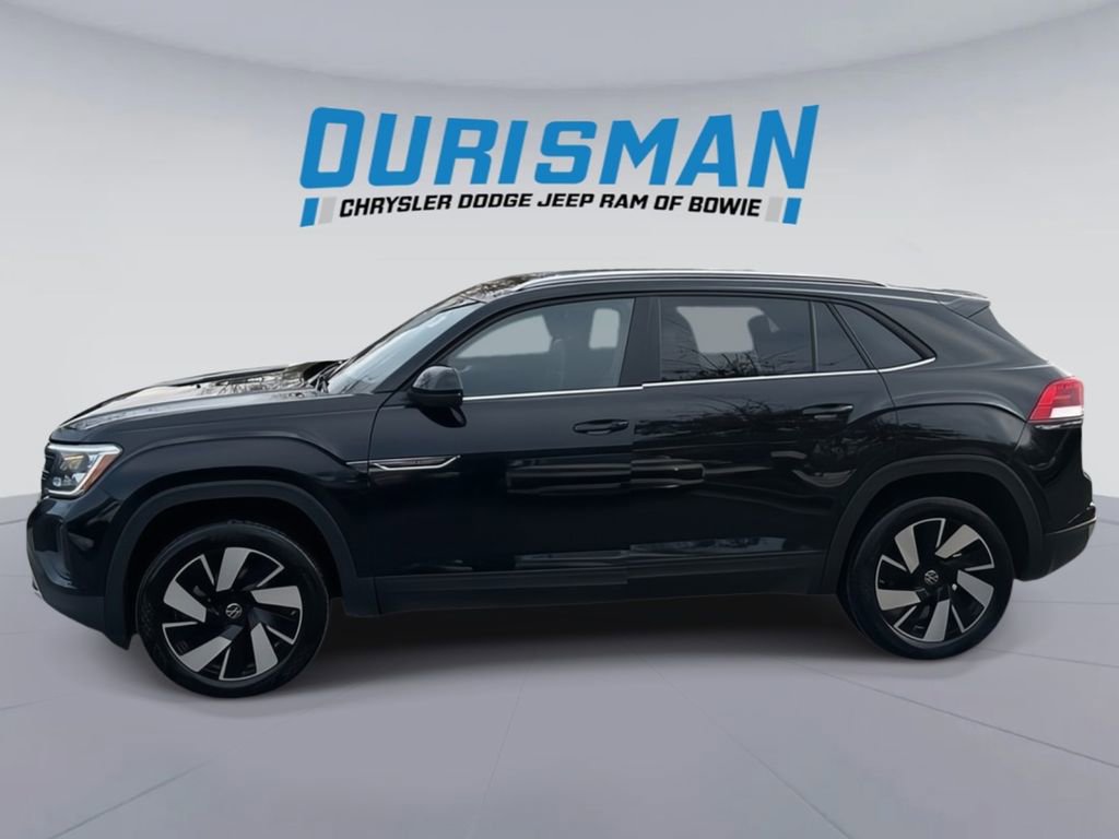 Used 2024 Volkswagen Atlas Cross Sport SE image 3