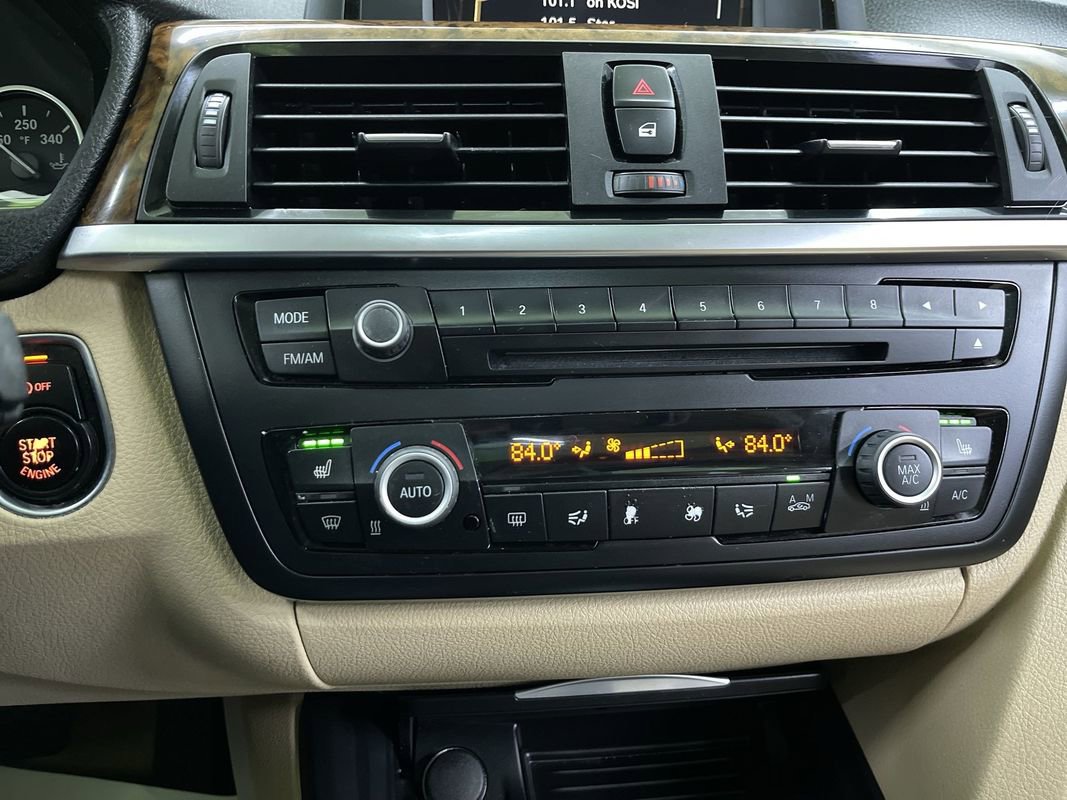 Used 2014 BMW 320i xDrive Sedan image 23