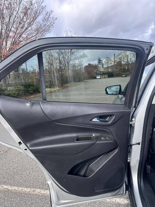 Used 2021 Chevrolet Equinox LT w/ LPO, Cargo Package image 23