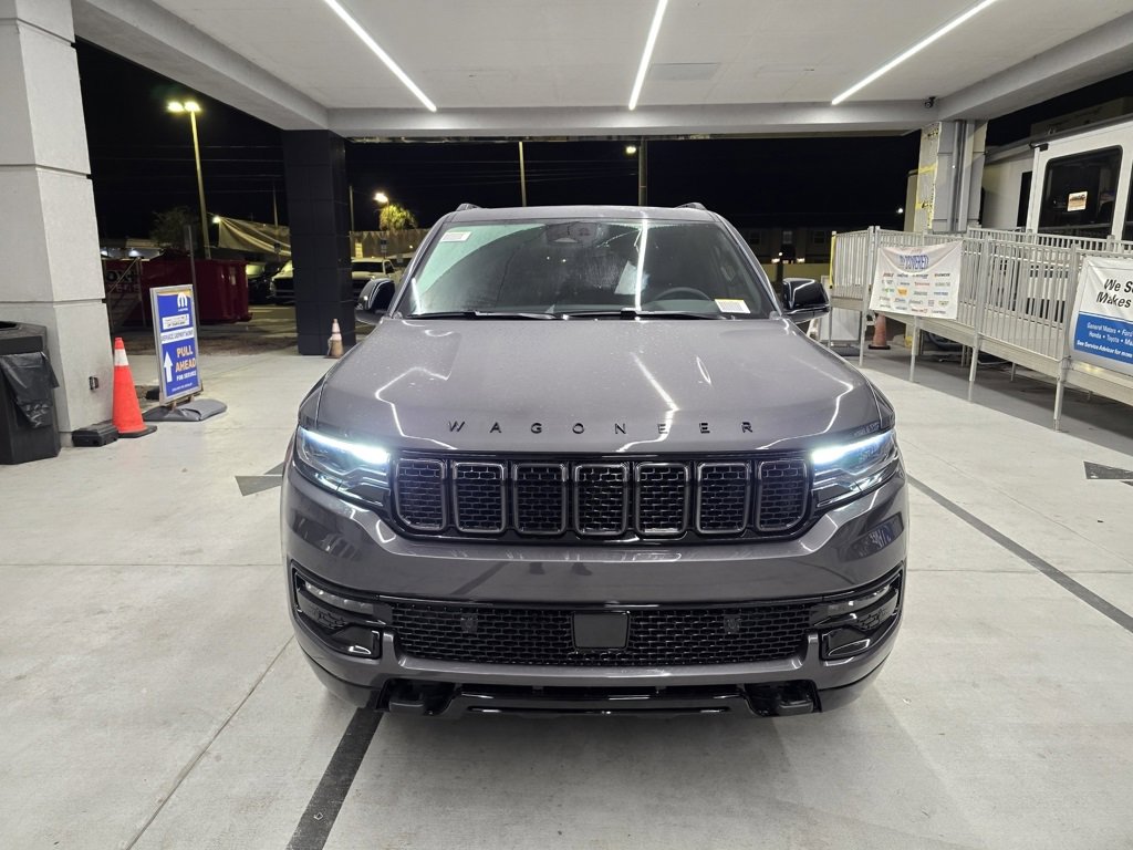 New 2025 Jeep Wagoneer L Series II w/ Premium Group I image 8