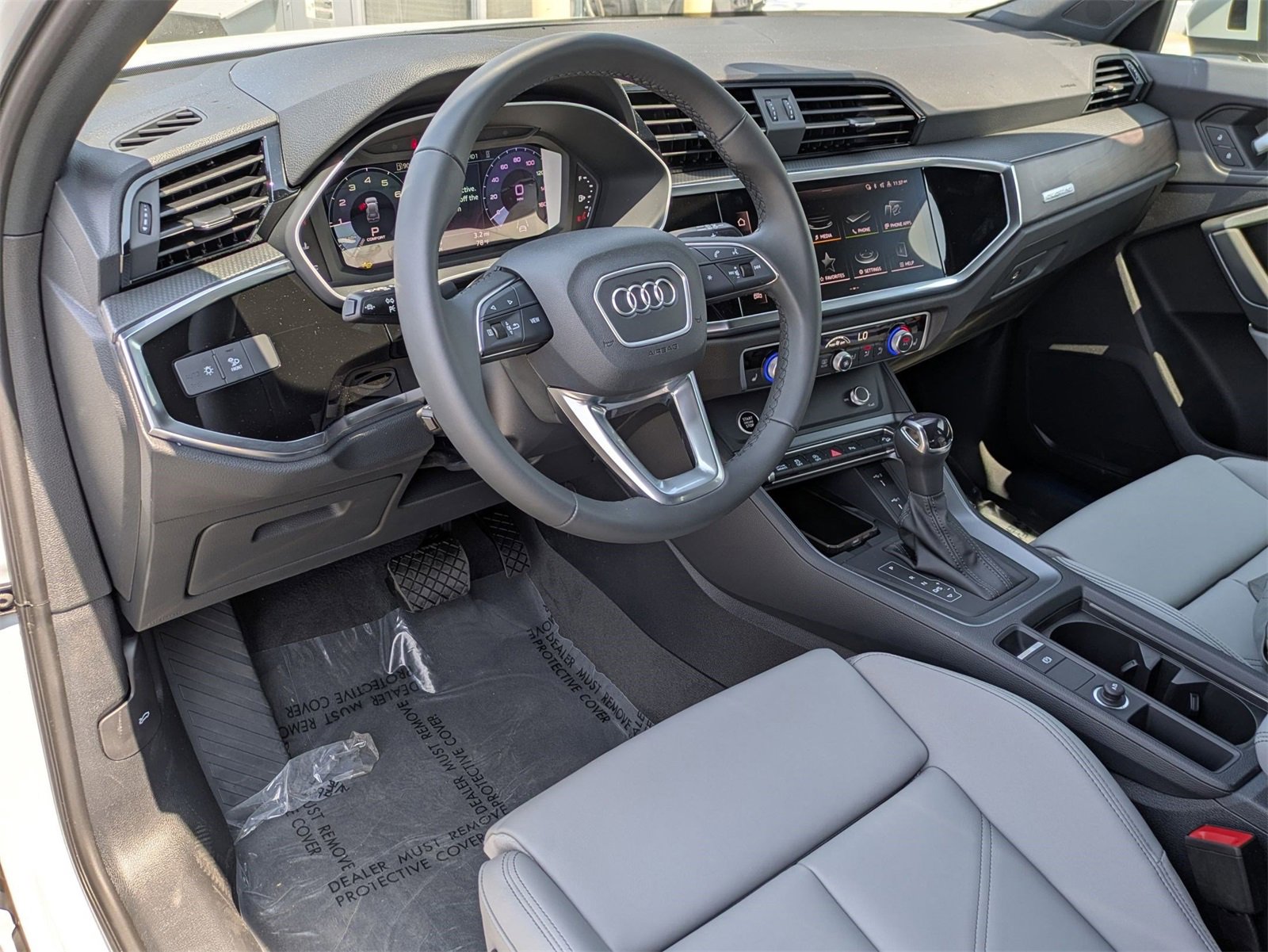 New 2025 Audi Q3 2.0T Premium image 8
