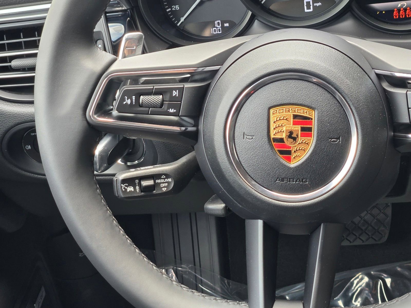 New 2026 Porsche Macan AWD/4WD image 16
