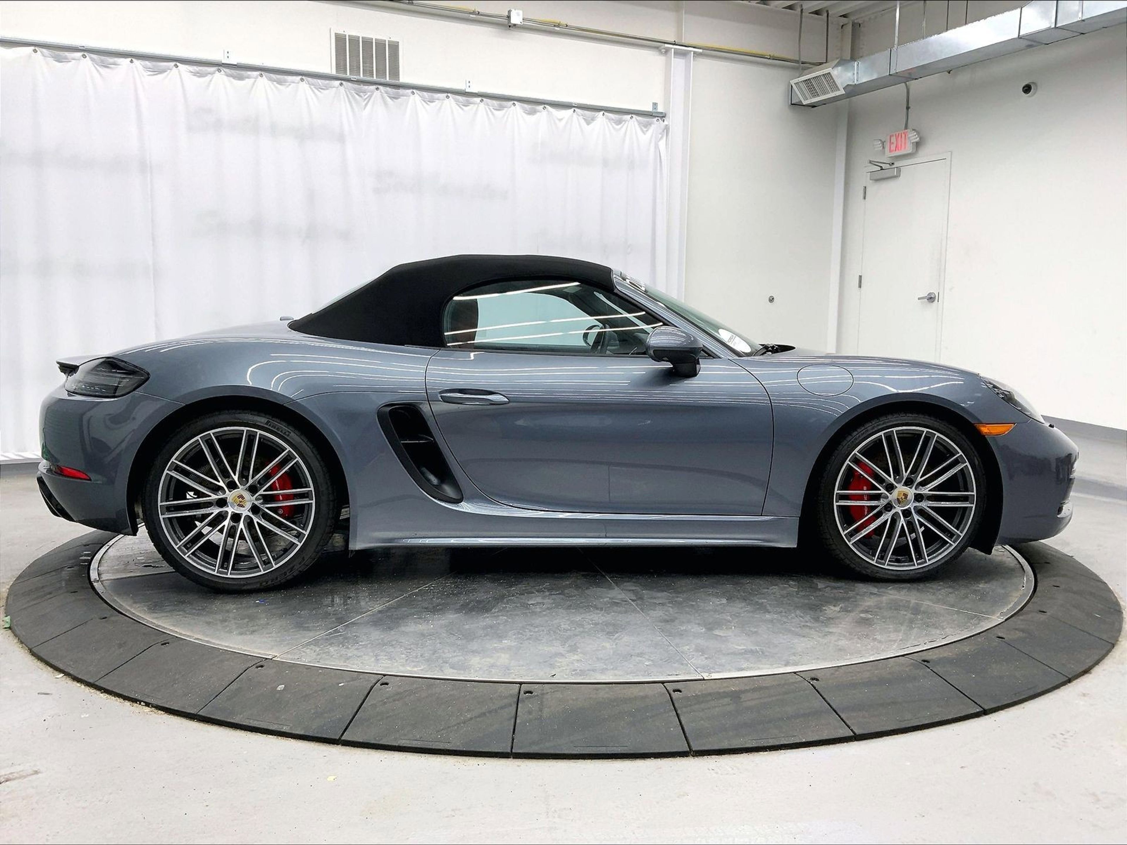 Used 2025 Porsche 718 Boxster GTS RWD image 8