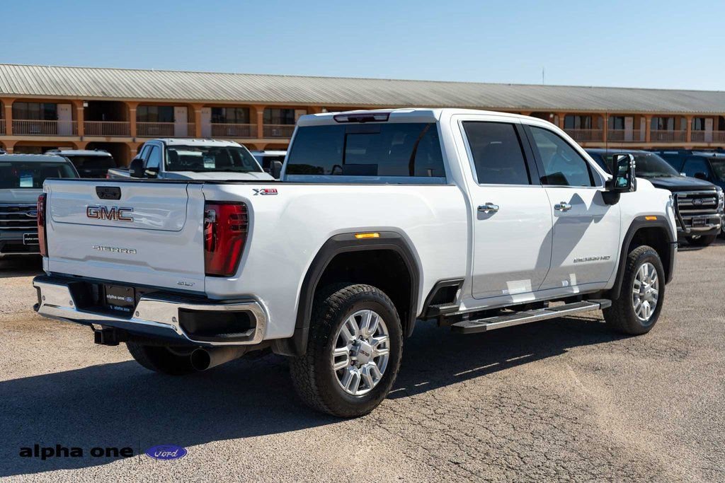 Used 2024 GMC Sierra 2500 SLT w/ SLT Premium Package image 6