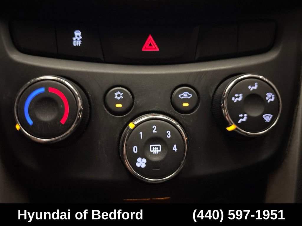 Used 2022 Chevrolet Trax LT w/ LT Convenience Package AWD/4WD image 20