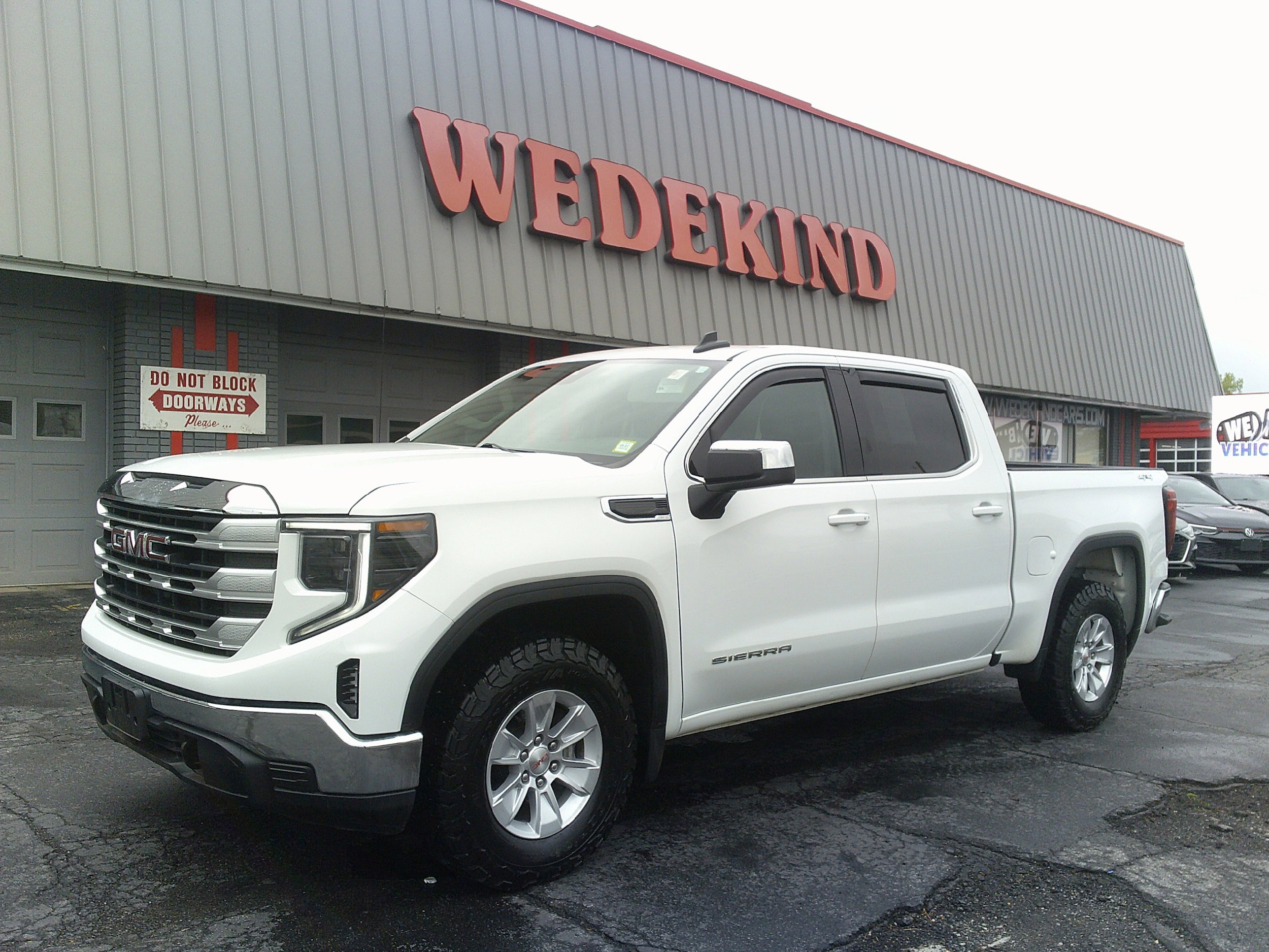Used 2023 GMC Sierra 1500 SLE