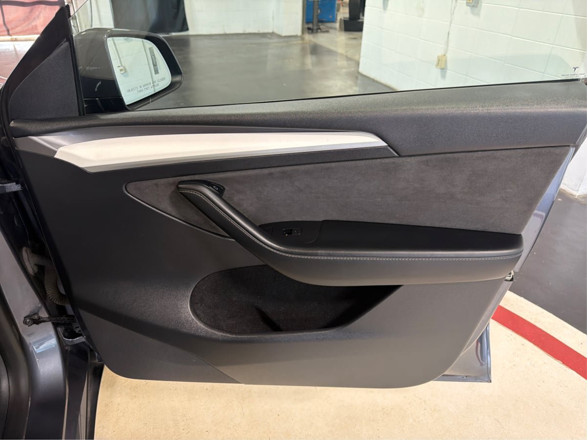 Used 2023 Tesla Model Y Long Range AWD/4WD image 26