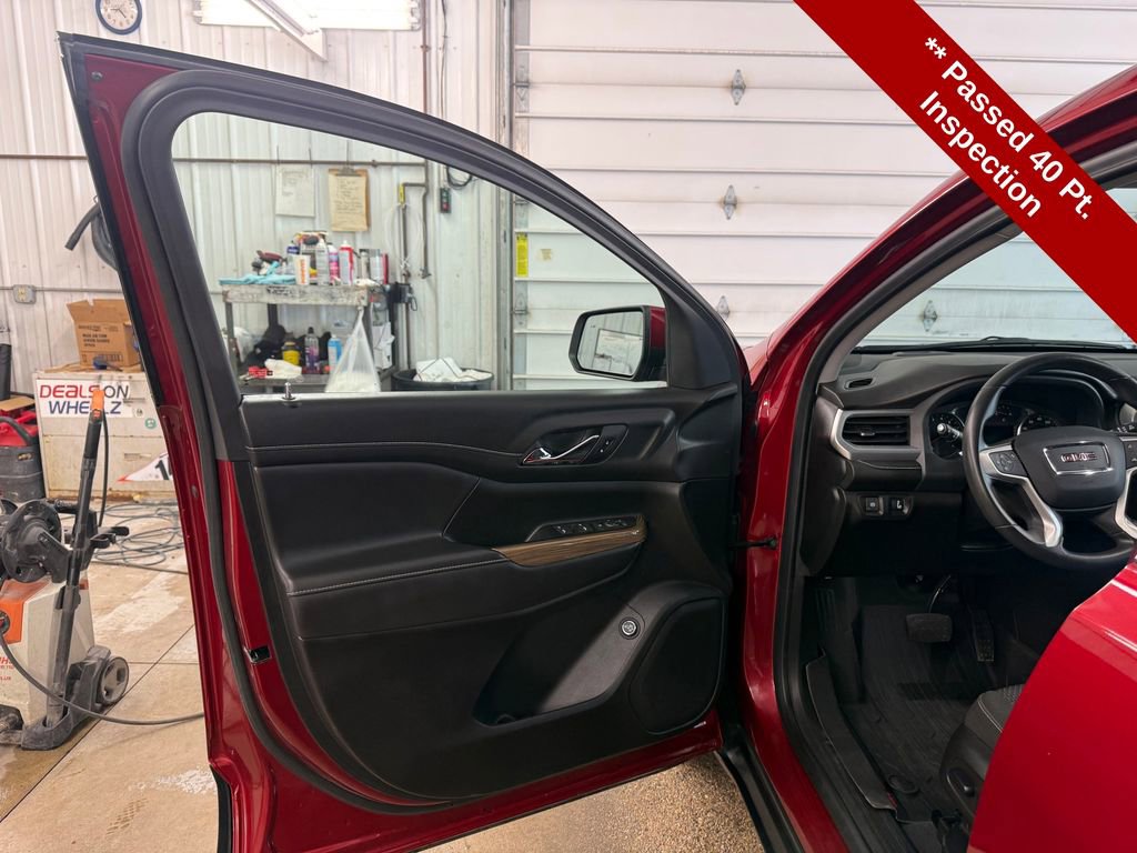 Used 2023 GMC Acadia SLE w/ Driver Convenience Package image 11