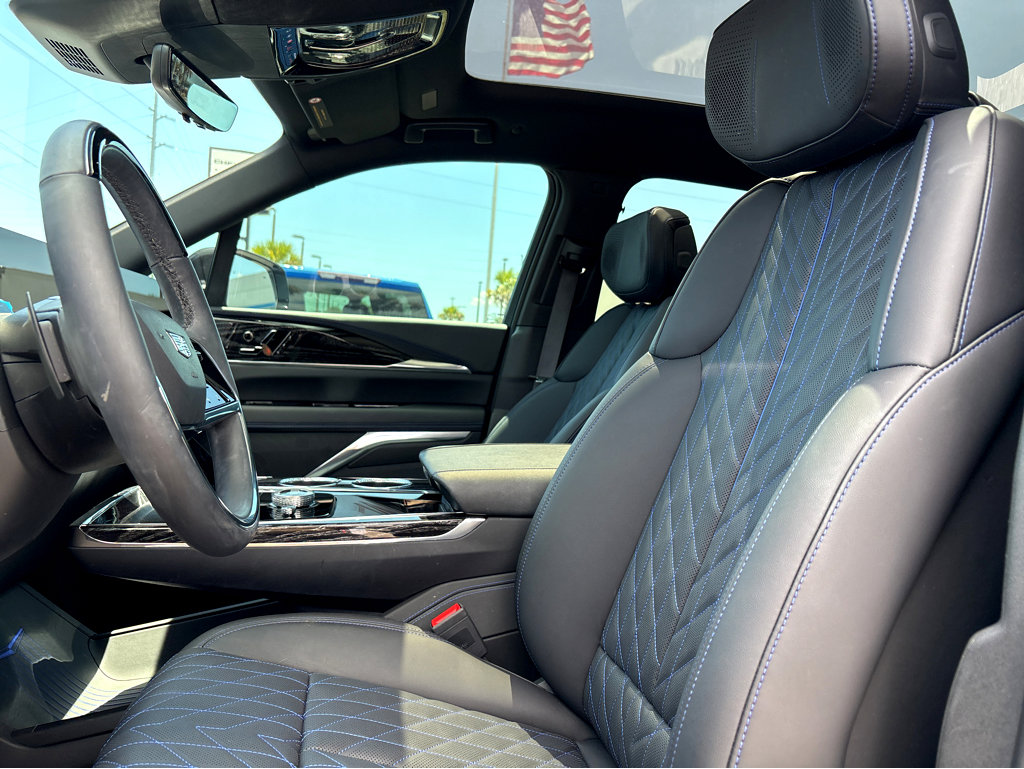 New 2025 Cadillac Escalade IQ Sport 1 w/ LPO, ONYX Package image 15