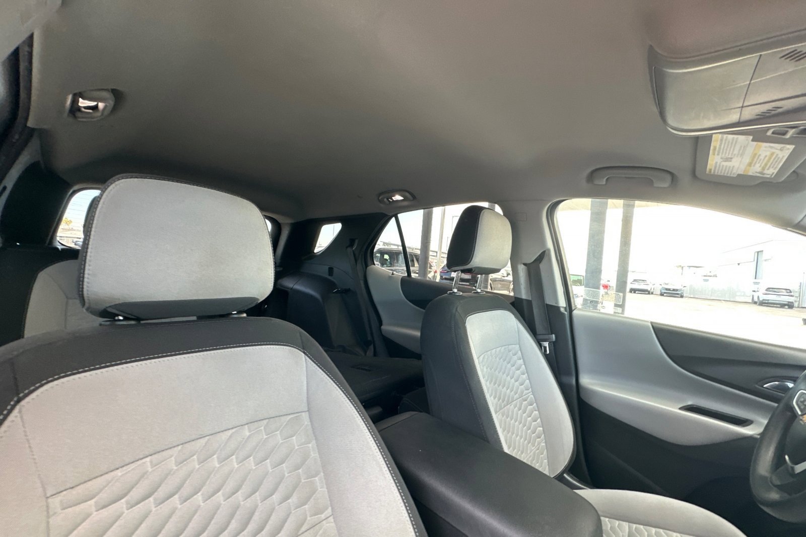 Used 2021 Chevrolet Equinox LS w/ LS Convenience Package image 17