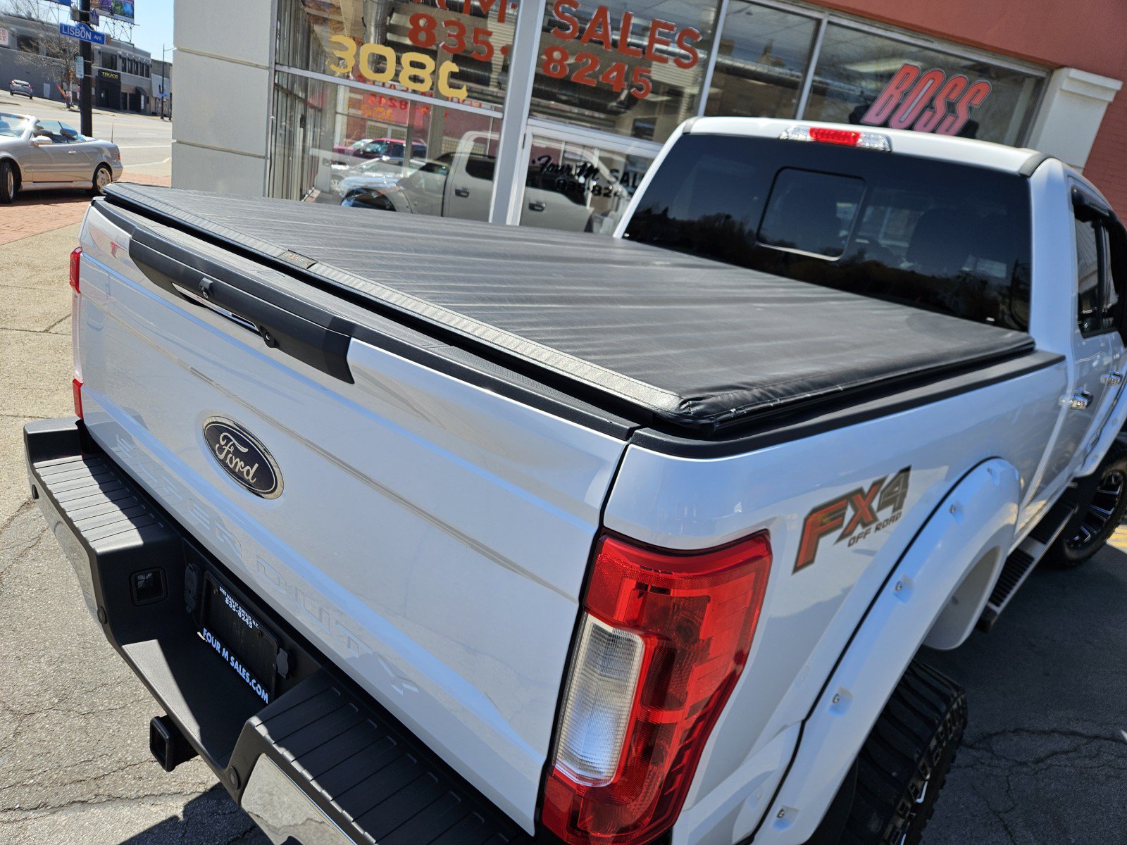 Used 2017 Ford F350 Lariat w/ Lariat Ultimate Package AWD/4WD image 25