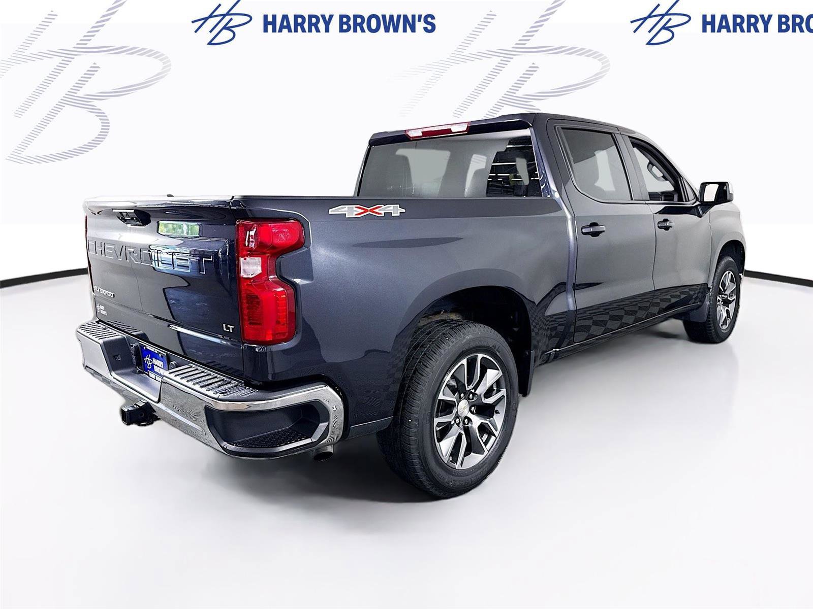 Used 2023 Chevrolet Silverado 1500 LT AWD/4WD image 30