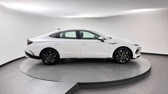 Used 2025 Hyundai Sonata SEL FWD image 9