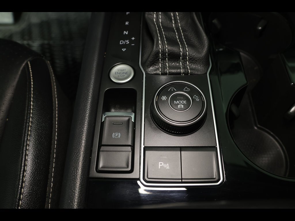 Used 2022 Volkswagen Atlas SE w/ Black Wheel Package image 13