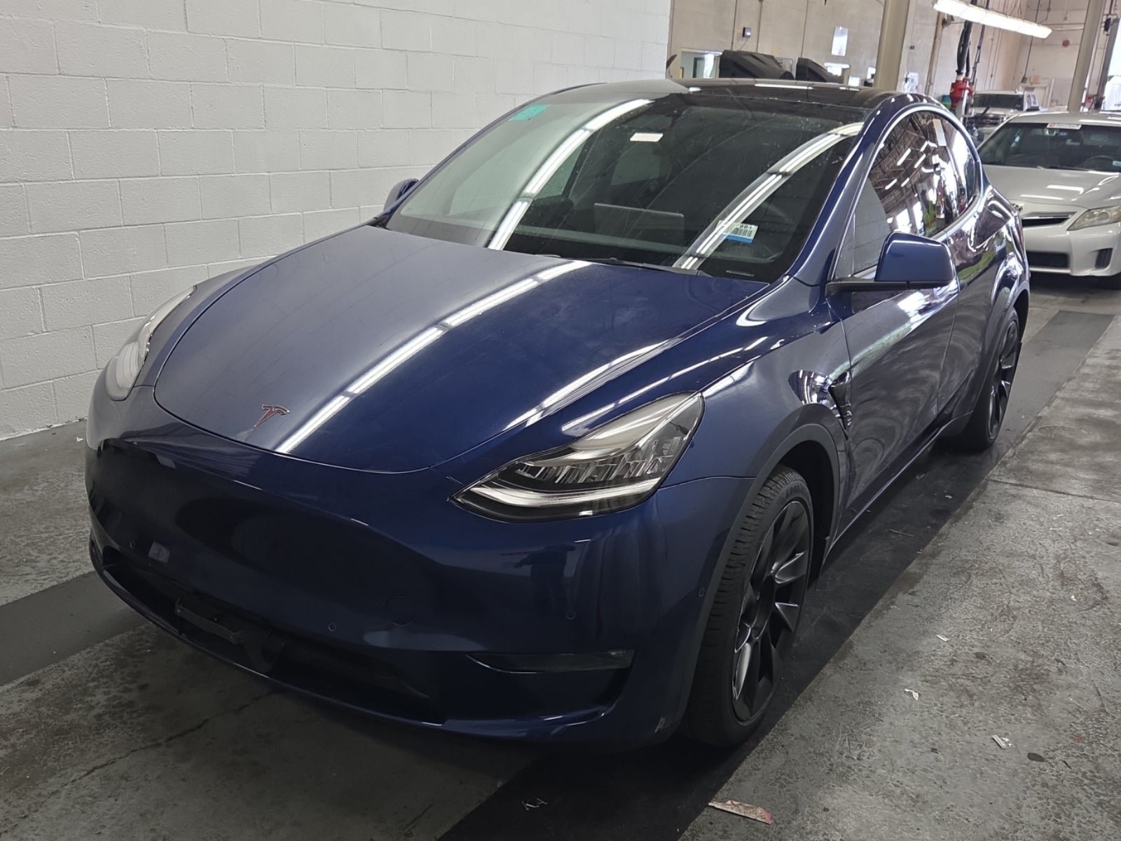 Used 2023 Tesla Model Y Long Range AWD/4WD image 8