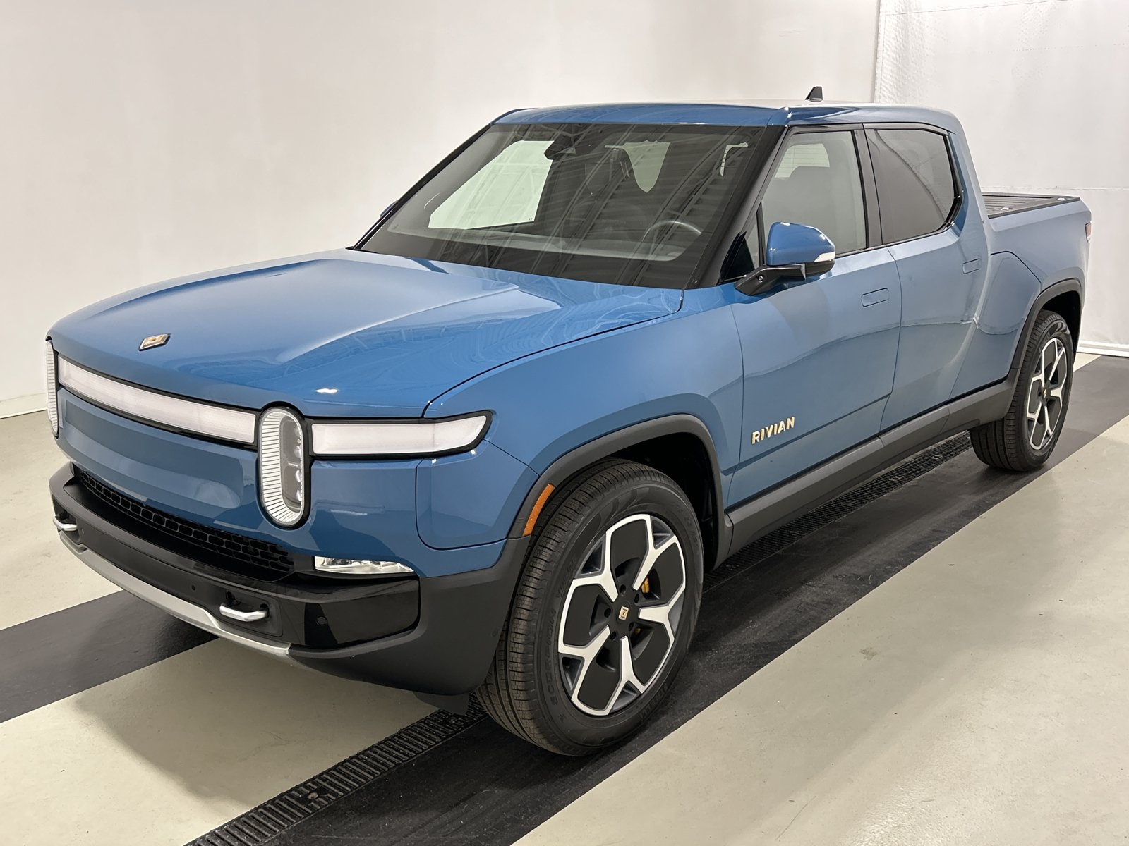 Used 2022 Rivian R1T Launch Edition