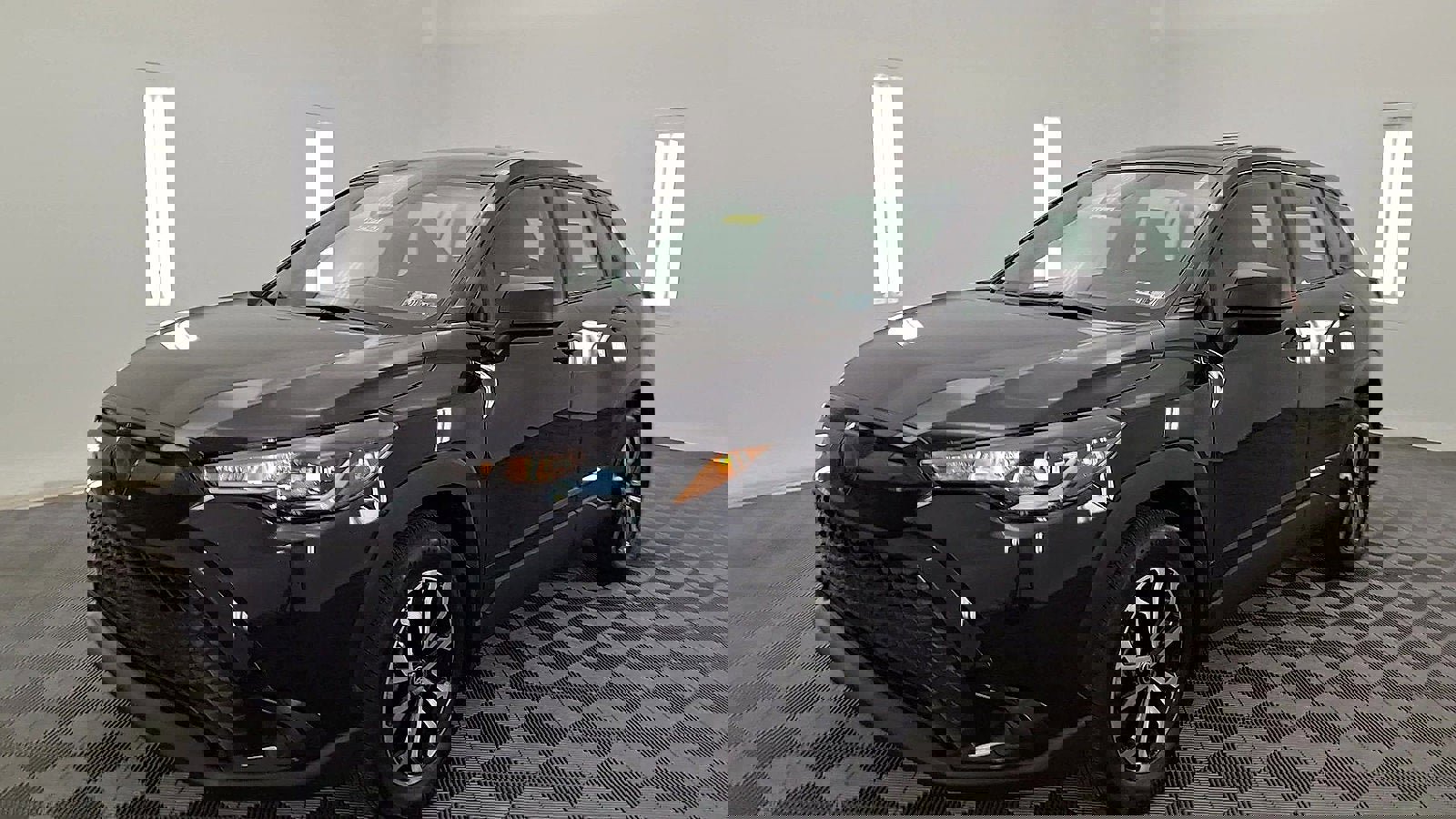 Used 2025 Toyota Corolla Cross AWD Hybrid image 8