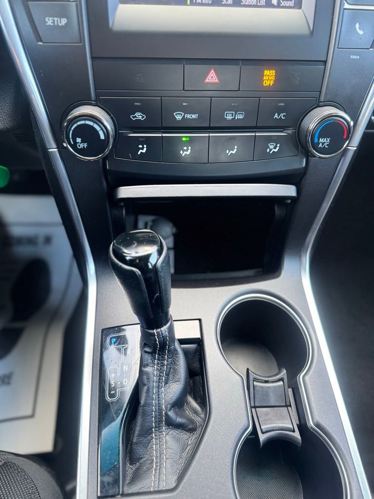 Used 2016 Toyota Camry LE image 15