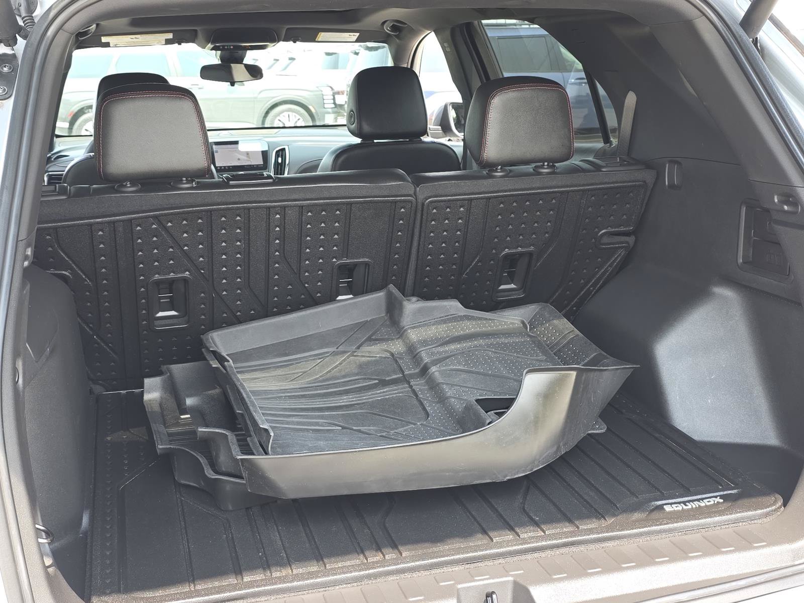 Used 2023 Chevrolet Equinox RS w/ RS Leather Package FWD image 21