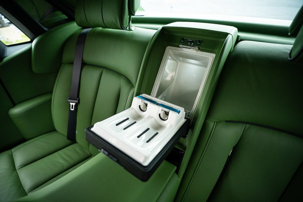 Used 2023 Rolls-Royce Phantom Sedan w/ The Phantom Package RWD image 61