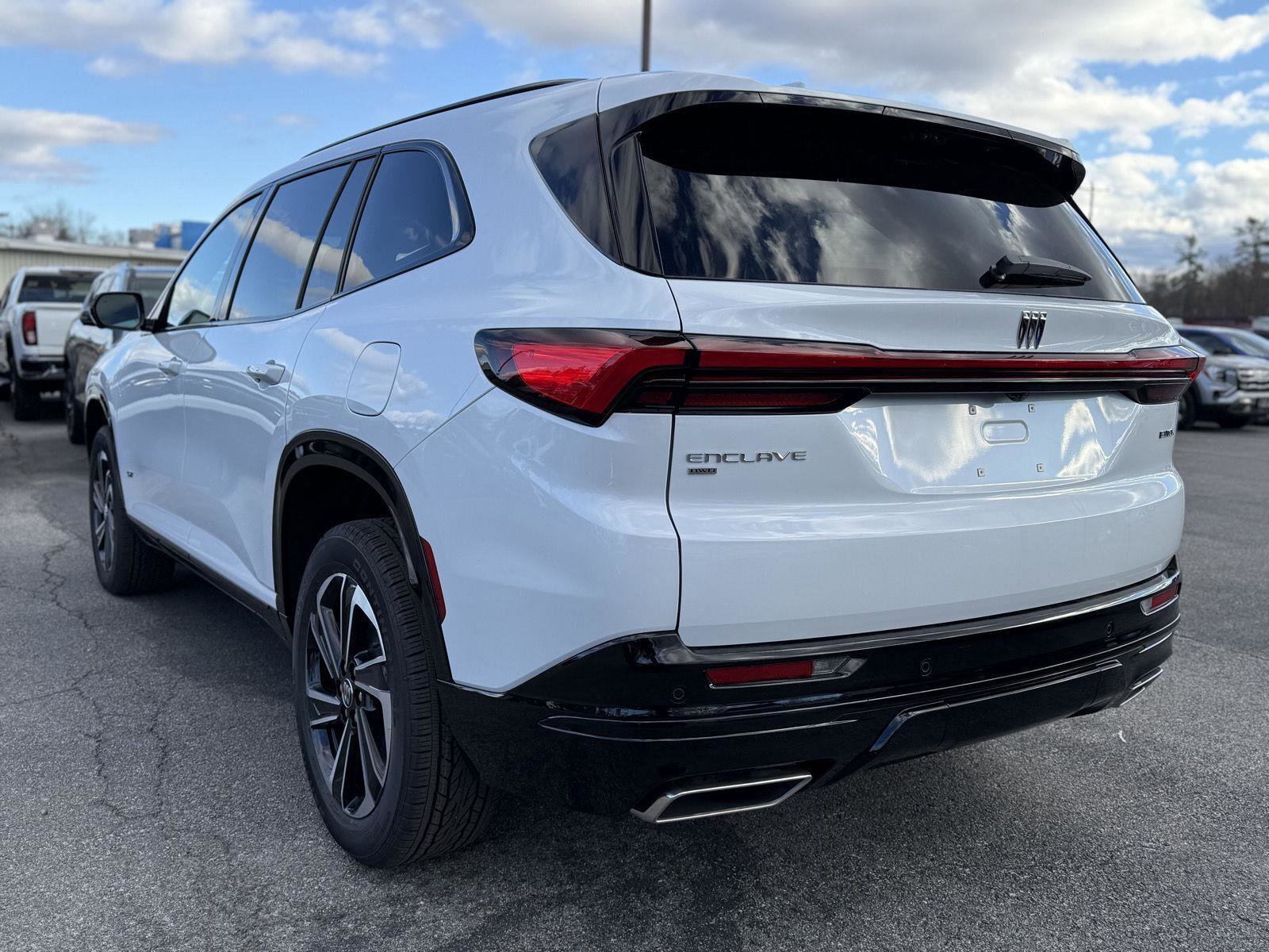 New 2026 Buick Enclave Sport Touring w/ Power Package image 7