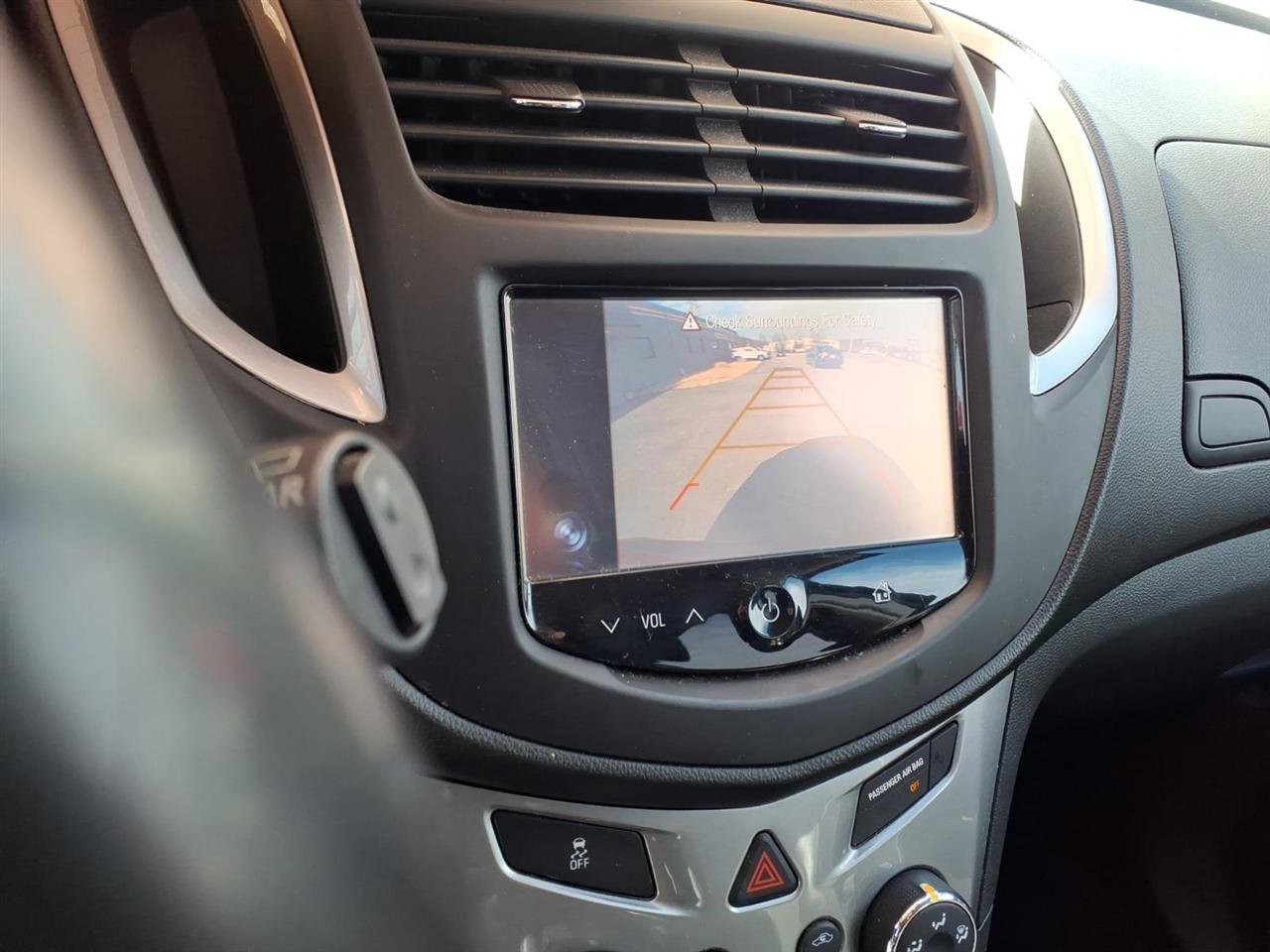 Used 2016 Chevrolet Trax LT w/ LT Convenience Package image 12