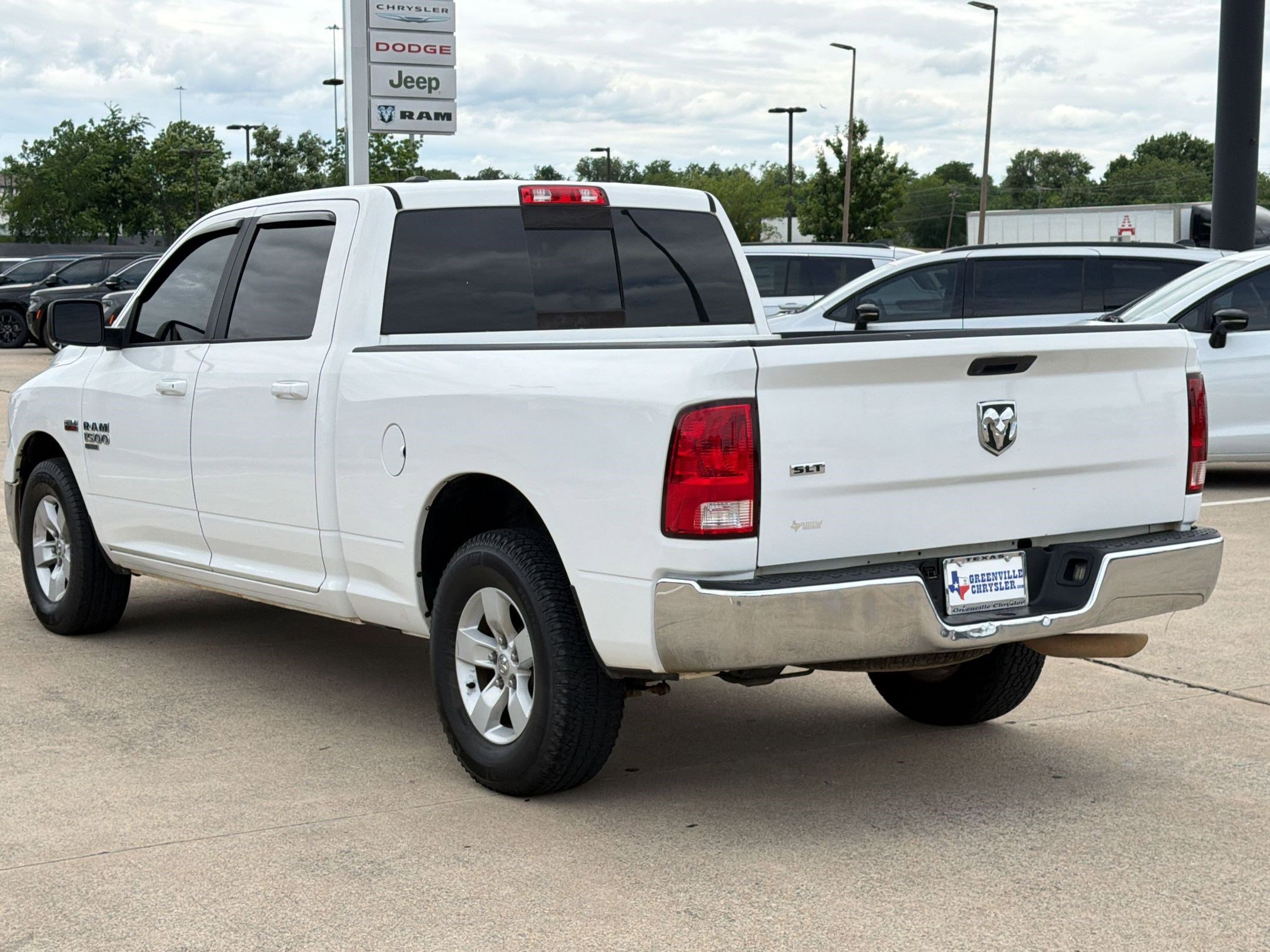 Used 2019 RAM 1500 Classic SLT RWD image 3