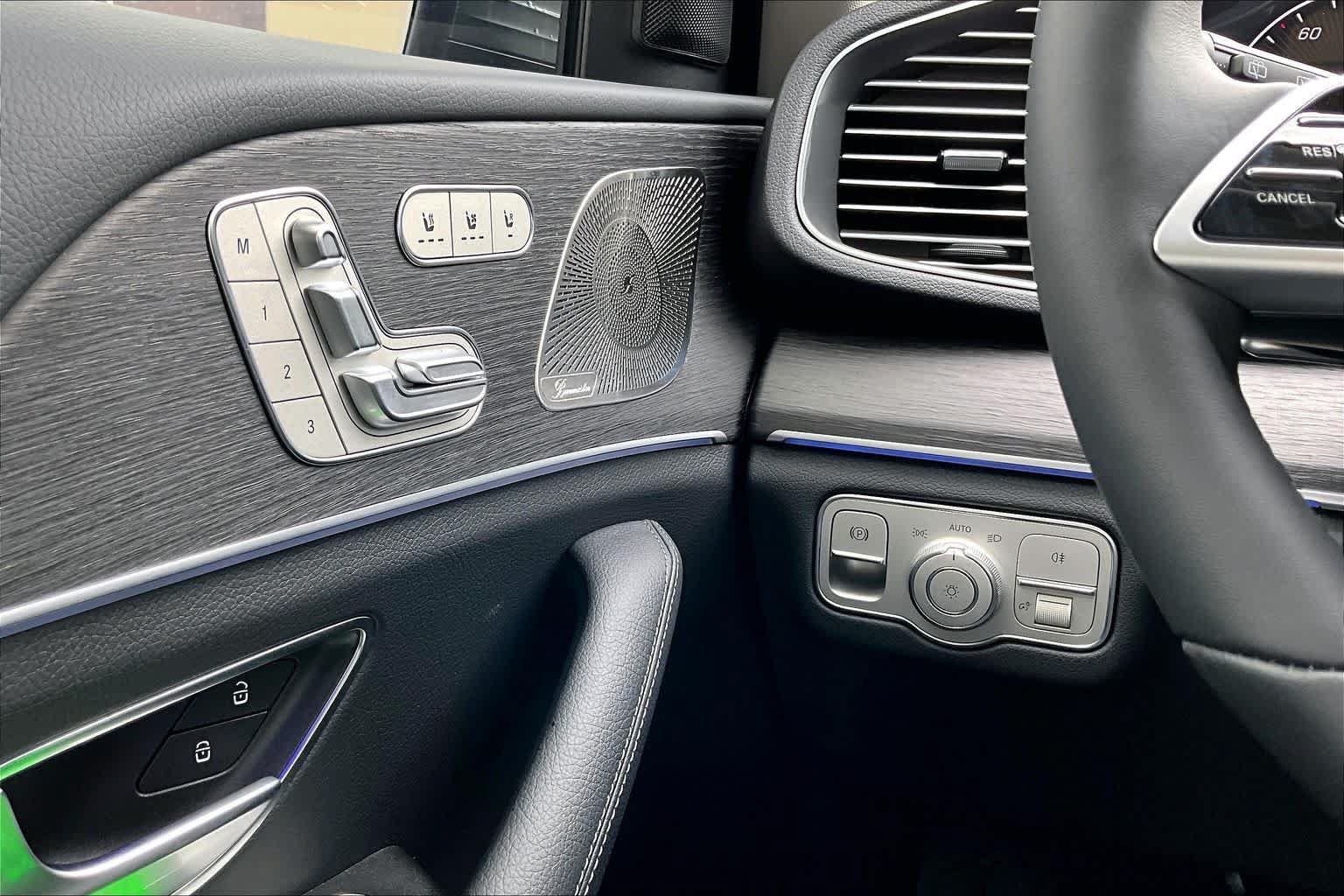 New 2026 Mercedes-Benz GLE 450e 4MATIC image 19