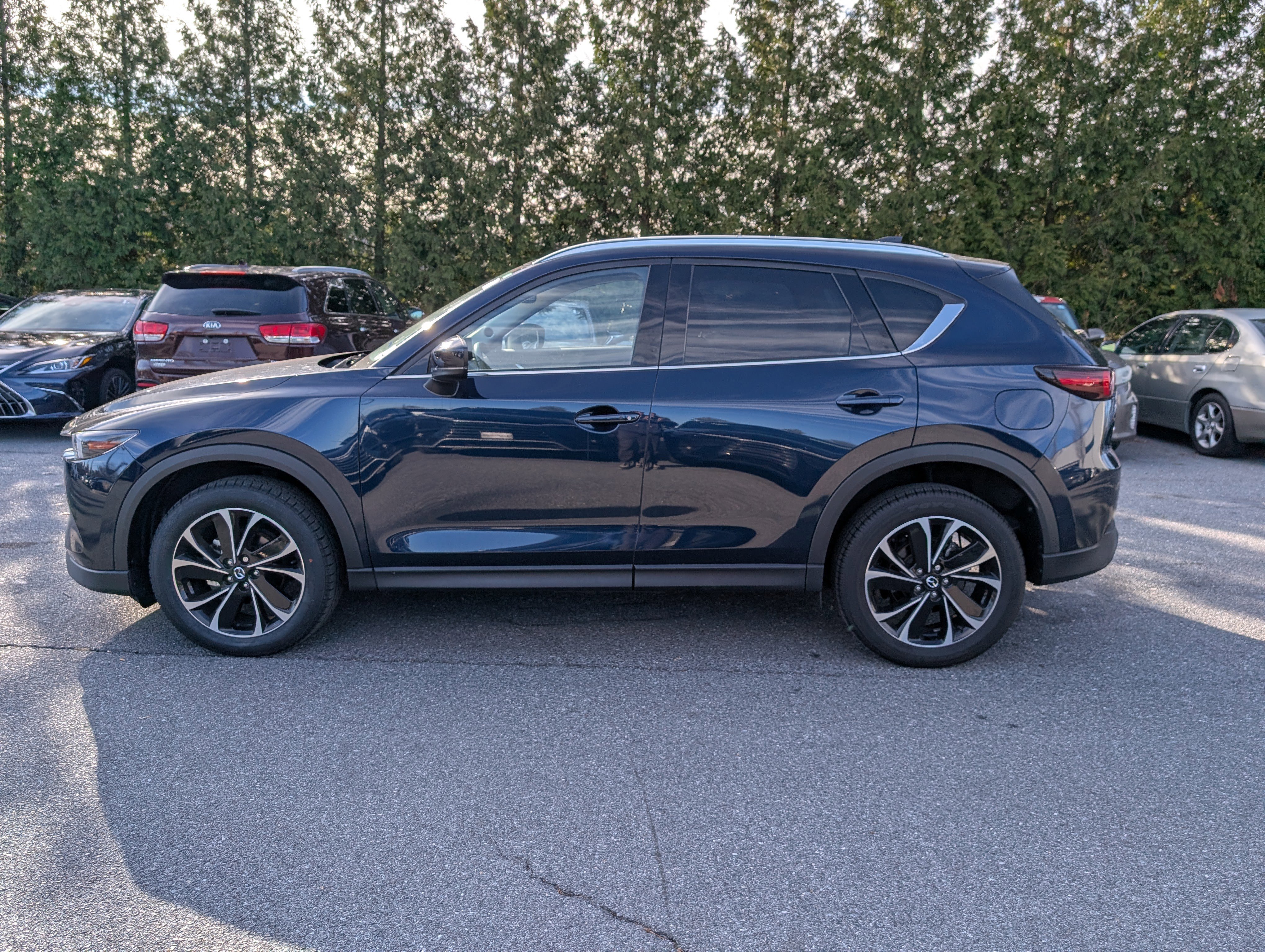Used 2023 MAZDA CX-5 AWD 2.5 S w/ Premium Plus Pkg image 6