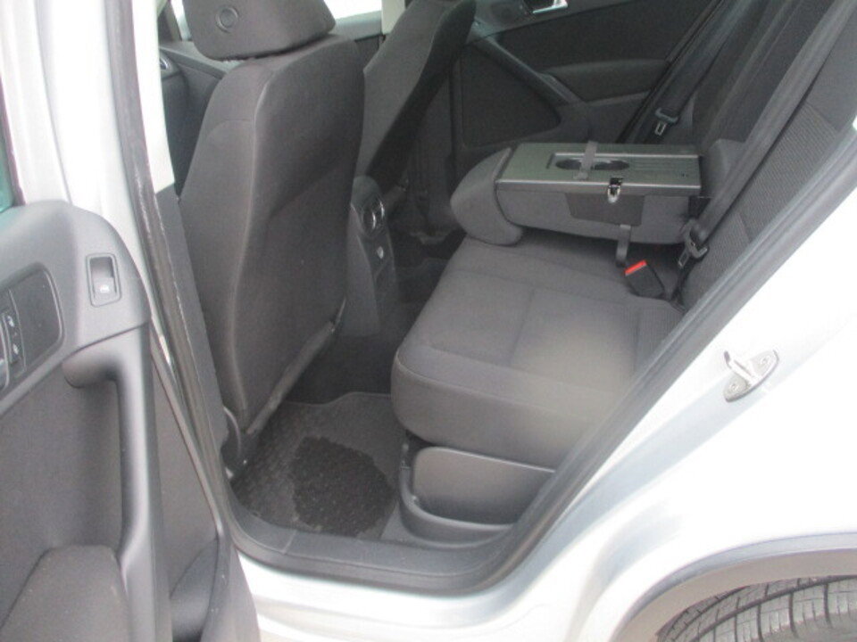 Used 2013 Volkswagen Tiguan S image 22