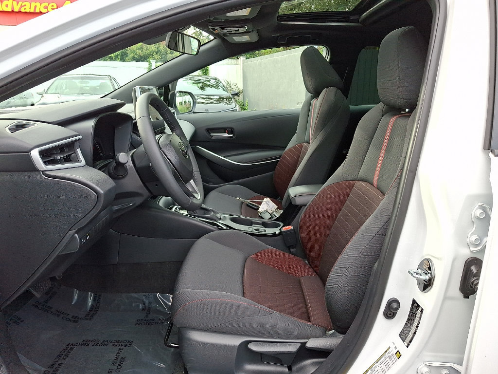 Certified 2025 Toyota Corolla SE FWD image 14