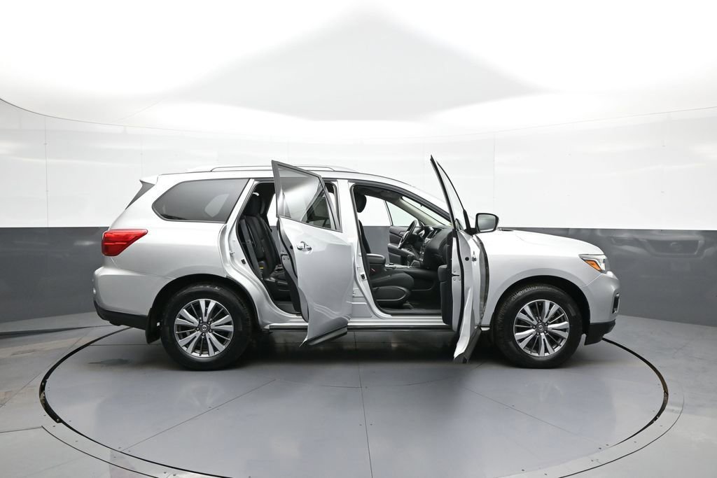 Used 2019 Nissan Pathfinder S AWD/4WD image 42